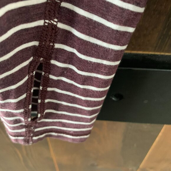 Lululemon Yogini 5 Year Long Sleeve Tee Women's Size 2 - Picture 3 of 7